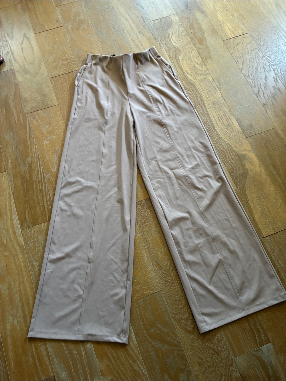 Old Navy Wide-Leg Pants in Light Taupe Beige